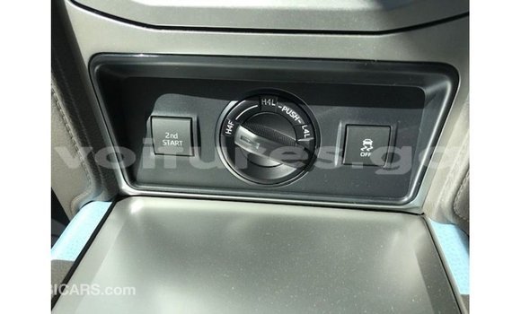 Acheter Import Voiture Toyota Prado Blanc à Import - Dubai, Estuaire Acheter Import Voiture Toyota Prado Blanc à Import - Dubai, Estuaire