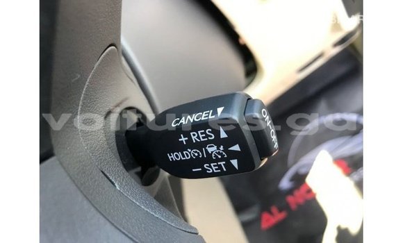 Acheter Import Voiture Toyota Prado Blanc à Import - Dubai, Estuaire Acheter Import Voiture Toyota Prado Blanc à Import - Dubai, Estuaire