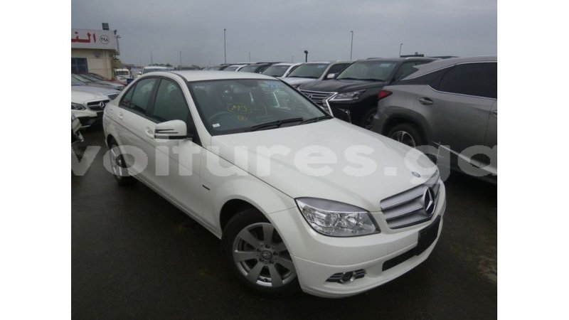 Big with watermark mercedes benz 200 estuary import dubai 5915