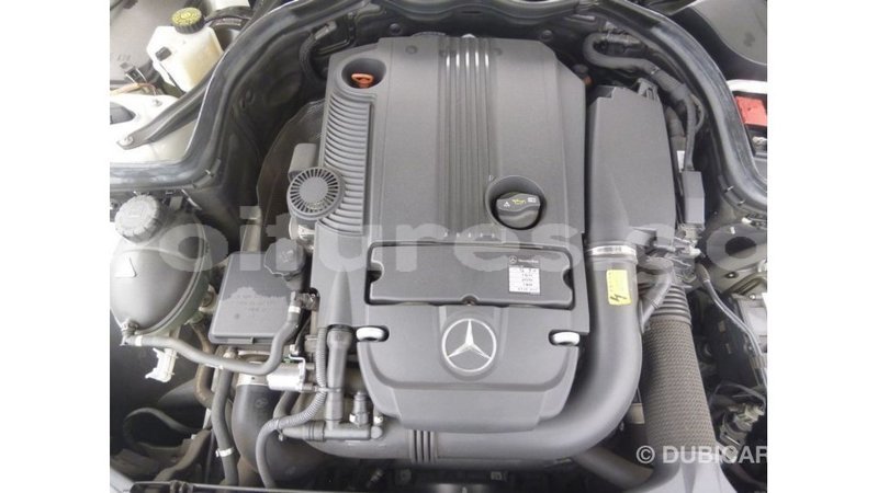 Big with watermark mercedes benz 200 estuary import dubai 5915