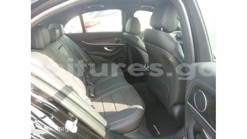 Big with watermark mercedes benz 190 estuary import dubai 5916