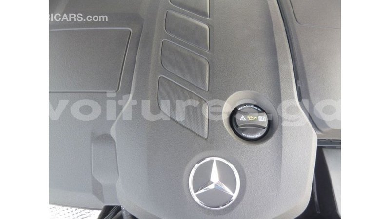 Big with watermark mercedes benz 190 estuary import dubai 5916