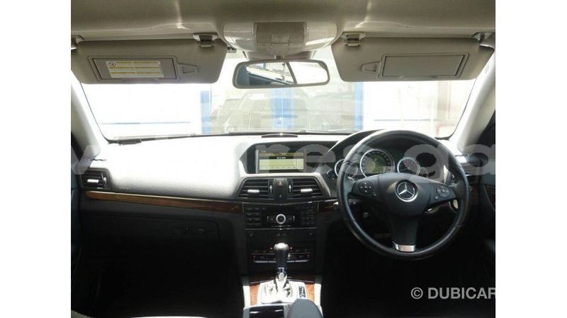 Big with watermark mercedes benz 250 estuaire import dubai 5917