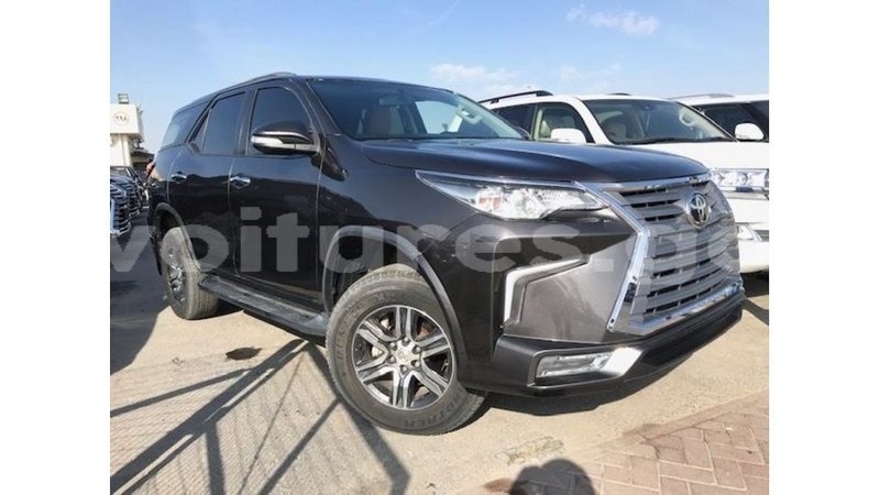 Big with watermark toyota fortuner estuaire import dubai 5919