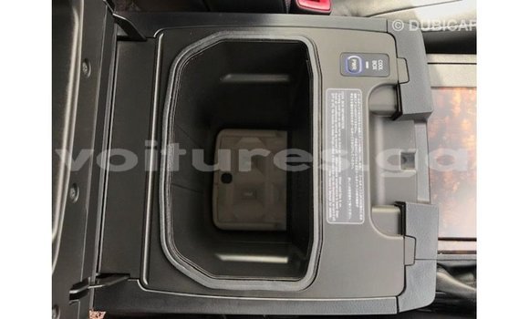 Buy Import Toyota Land Cruiser White Car in Import - Dubai in Estuary Buy Import Toyota Land Cruiser White Car in Import - Dubai in Estuary