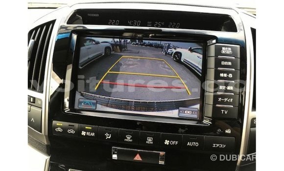 Buy Import Toyota Land Cruiser White Car in Import - Dubai in Estuary Buy Import Toyota Land Cruiser White Car in Import - Dubai in Estuary