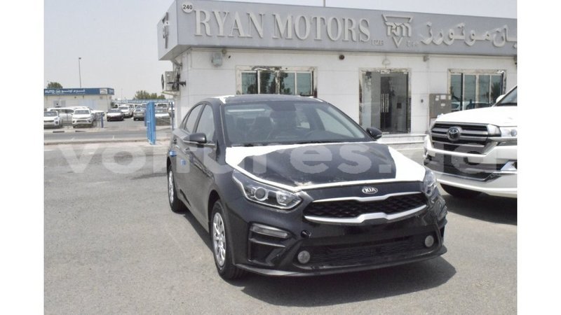 Big with watermark kia cerato estuary import dubai 5923