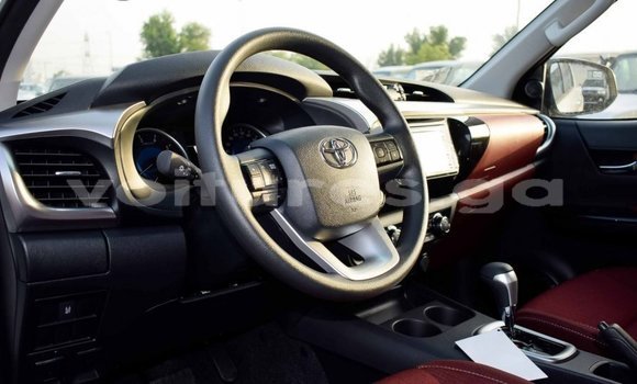 Acheter Import Voiture Toyota Hilux Blanc à Import - Dubai, Estuaire Acheter Import Voiture Toyota Hilux Blanc à Import - Dubai, Estuaire