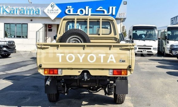 Acheter Import Voiture Toyota Land Cruiser Beige à Import - Dubai, Estuaire Acheter Import Voiture Toyota Land Cruiser Beige à Import - Dubai, Estuaire
