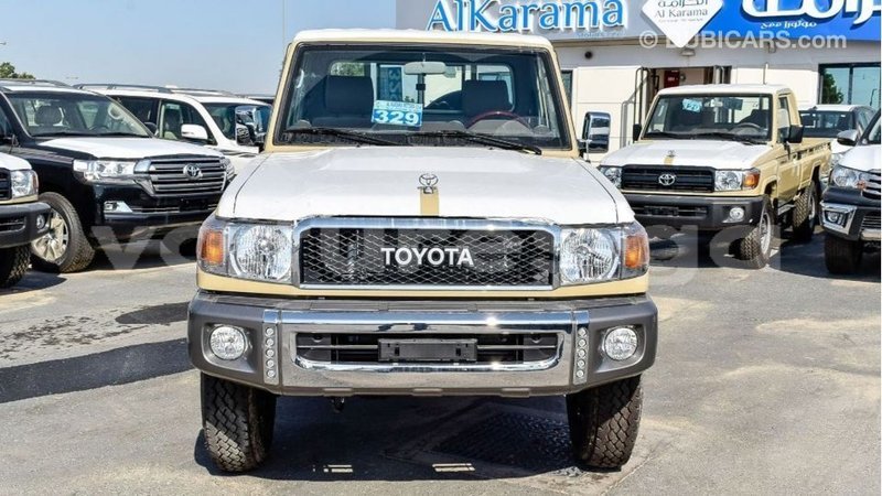 Big with watermark toyota land cruiser estuary import dubai 5930