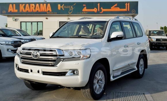 Acheter Import Voiture Toyota Land Cruiser Blanc à Import - Dubai, Estuaire Acheter Import Voiture Toyota Land Cruiser Blanc à Import - Dubai, Estuaire
