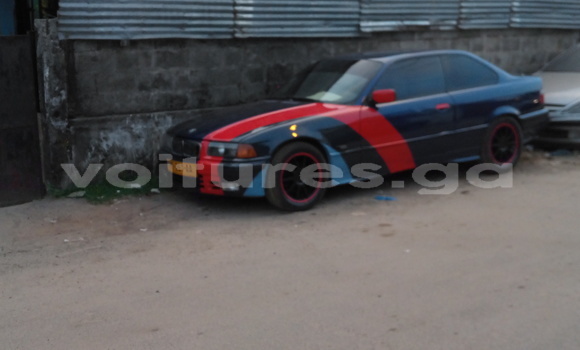 Acheter Occasion Voiture BMW 3–Series Bleu à Libreville, Estuaire