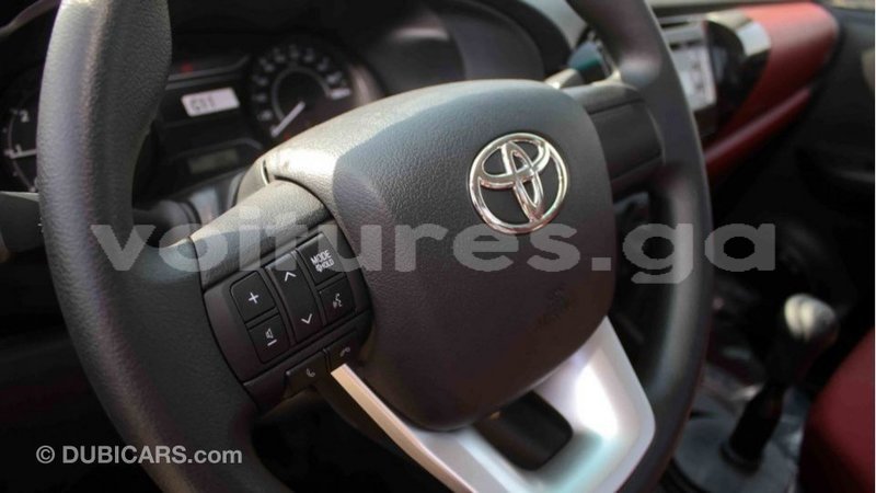 Big with watermark toyota hilux estuaire import dubai 5936