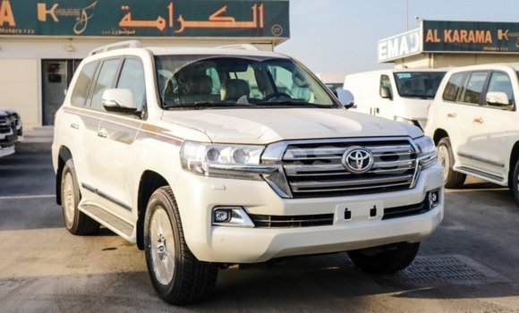 Acheter Import Voiture Toyota Land Cruiser Blanc à Import - Dubai, Estuaire Acheter Import Voiture Toyota Land Cruiser Blanc à Import - Dubai, Estuaire