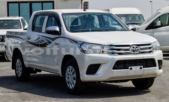 Acheter Import Voiture Toyota Hilux Blanc à Import - Dubai, Estuaire Acheter Import Voiture Toyota Hilux Blanc à Import - Dubai, Estuaire