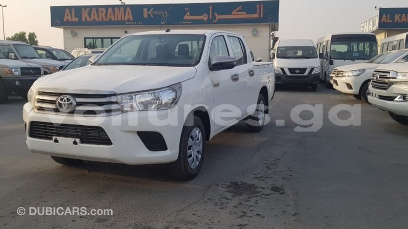 Big with watermark toyota hilux estuaire import dubai 5950