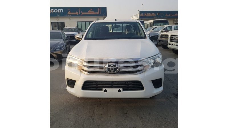 Big with watermark toyota hilux estuary import dubai 5950