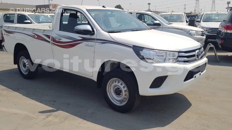 Big with watermark toyota hilux estuaire import dubai 5951