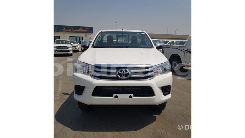 Big with watermark toyota hilux estuary import dubai 5951