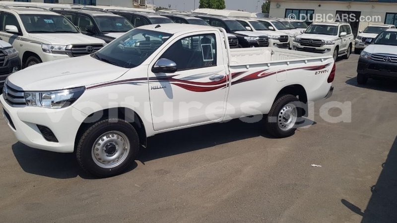 Big with watermark toyota hilux estuary import dubai 5951