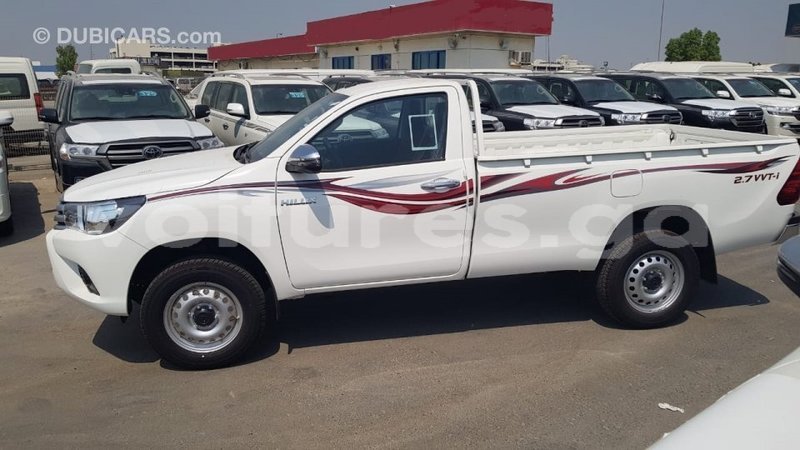 Big with watermark toyota hilux estuaire import dubai 5951