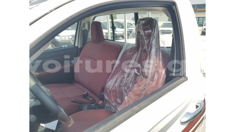 Big with watermark toyota hilux estuaire import dubai 5951