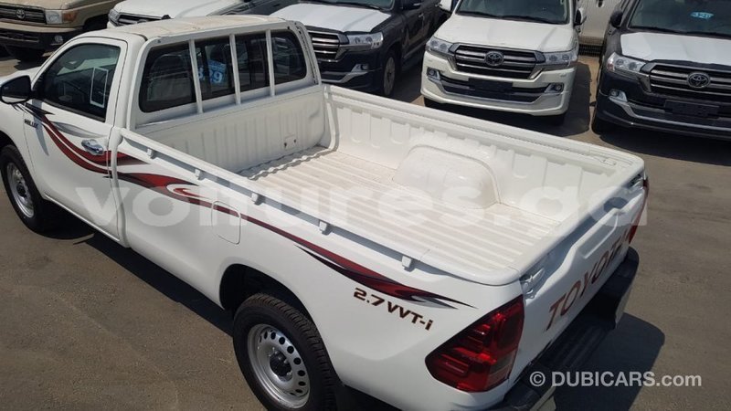 Big with watermark toyota hilux estuaire import dubai 5951