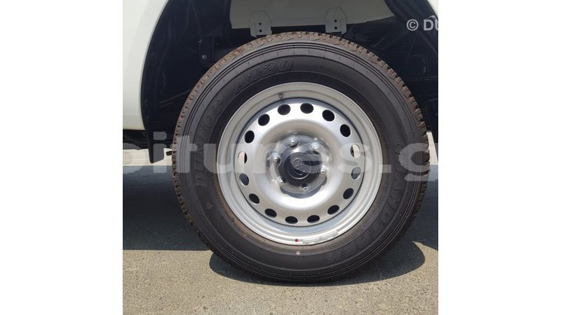 Big with watermark toyota hilux estuary import dubai 5951