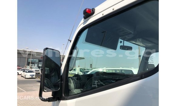Sayi Imported Mitsubishi L400 White Babbar mota in Import - Dubai a estuary Sayi Imported Mitsubishi L400 White Babbar mota in Import - Dubai a estuary