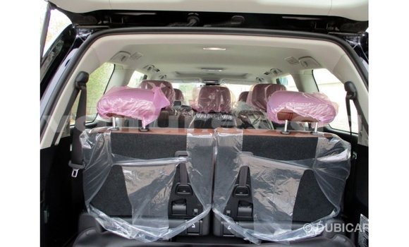 Acheter Import Voiture Toyota Land Cruiser Noir à Import - Dubai, Estuaire Acheter Import Voiture Toyota Land Cruiser Noir à Import - Dubai, Estuaire