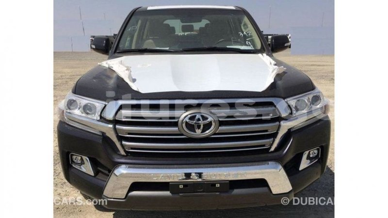 Big with watermark toyota land cruiser estuaire import dubai 5956