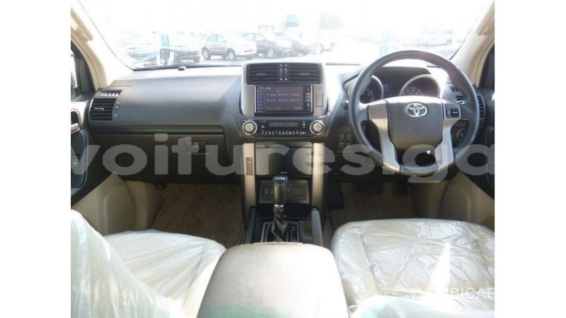 Big with watermark toyota prado estuaire import dubai 5960