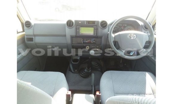 Buy Import Toyota Land Cruiser Beige Car in Import - Dubai in Estuary Buy Import Toyota Land Cruiser Beige Car in Import - Dubai in Estuary