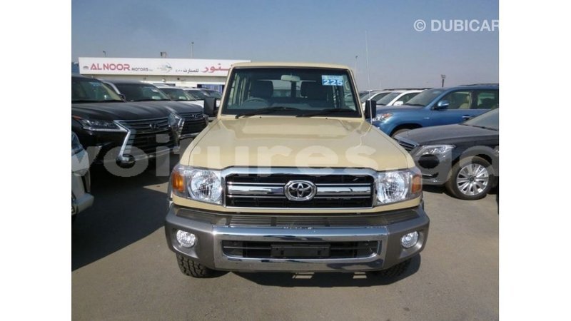 Big with watermark toyota land cruiser estuaire import dubai 5961