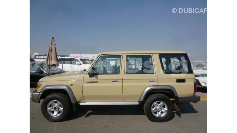 Big with watermark toyota land cruiser estuaire import dubai 5961