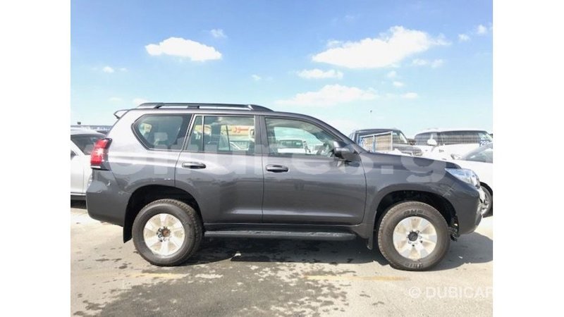 Big with watermark toyota prado estuaire import dubai 5967