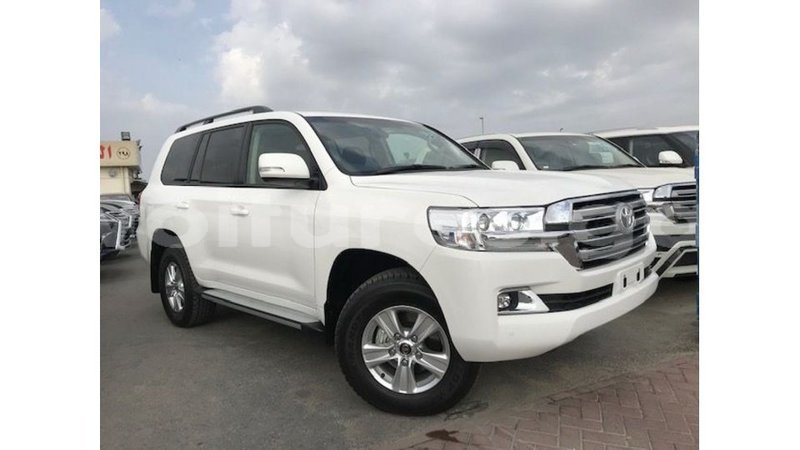 Big with watermark toyota land cruiser estuaire import dubai 5970
