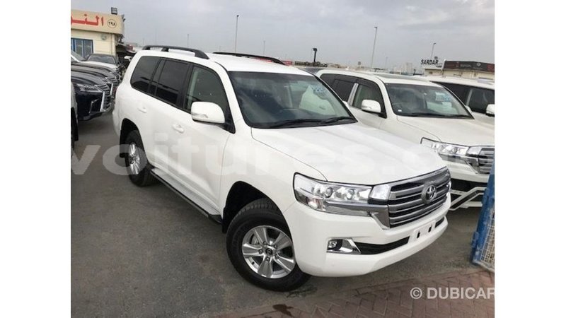 Big with watermark toyota land cruiser estuaire import dubai 5970