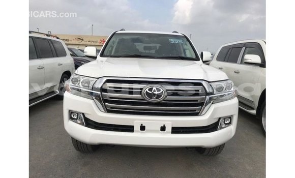 Buy Import Toyota Land Cruiser White Car in Import - Dubai in Estuary Buy Import Toyota Land Cruiser White Car in Import - Dubai in Estuary