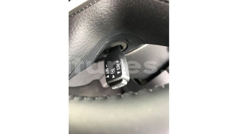 Big with watermark toyota land cruiser estuaire import dubai 5970