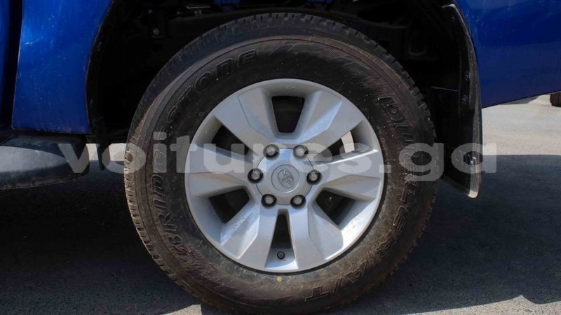 Big with watermark toyota hilux estuaire import dubai 5977