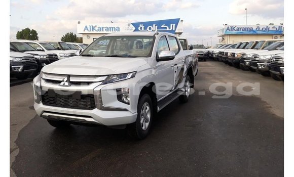 Acheter Import Voiture Mitsubishi L200 Blanc à Import - Dubai, Estuaire Acheter Import Voiture Mitsubishi L200 Blanc à Import - Dubai, Estuaire