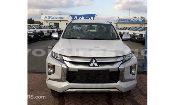 Acheter Import Voiture Mitsubishi L200 Blanc à Import - Dubai, Estuaire Acheter Import Voiture Mitsubishi L200 Blanc à Import - Dubai, Estuaire