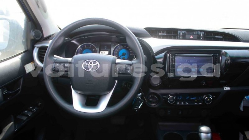 Big with watermark toyota hilux estuaire import dubai 5980