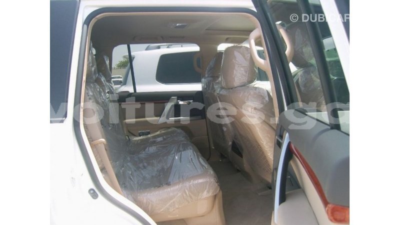 Big with watermark toyota land cruiser estuaire import dubai 5981