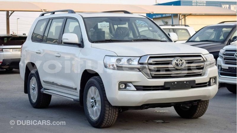 Big with watermark toyota land cruiser estuaire import dubai 5985