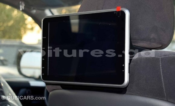 Acheter Import Voiture Toyota Land Cruiser Blanc à Import - Dubai, Estuaire Acheter Import Voiture Toyota Land Cruiser Blanc à Import - Dubai, Estuaire