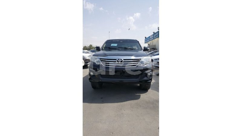 Big with watermark toyota fortuner estuaire import dubai 5988