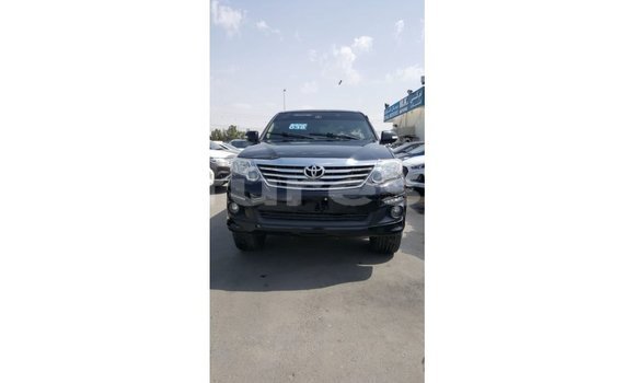 Acheter Import Voiture Toyota Fortuner Noir à Import - Dubai, Estuaire Acheter Import Voiture Toyota Fortuner Noir à Import - Dubai, Estuaire