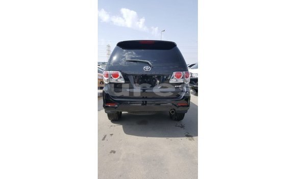 Acheter Import Voiture Toyota Fortuner Noir à Import - Dubai, Estuaire Acheter Import Voiture Toyota Fortuner Noir à Import - Dubai, Estuaire